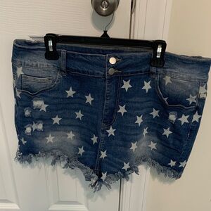 Women's Star-Patterned Denim Shorts 20W